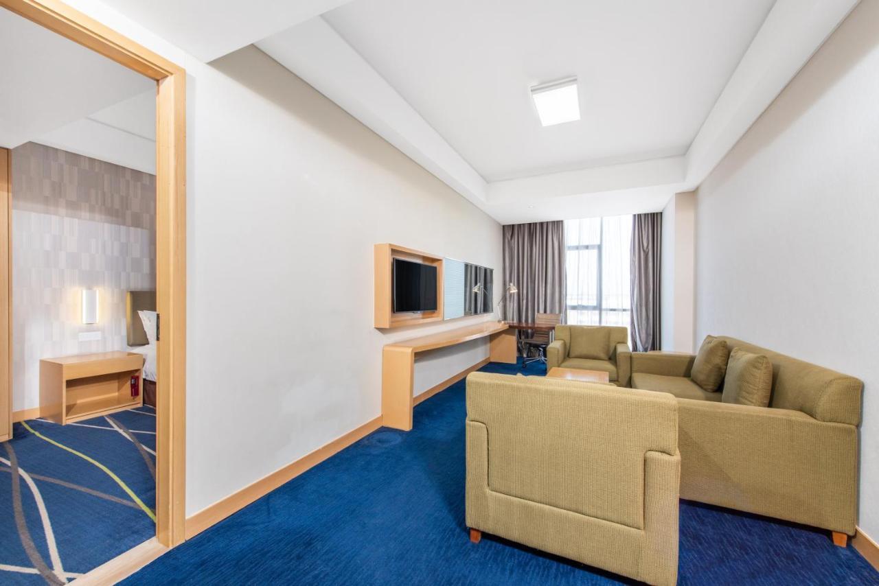 Holiday Inn Express Zhengzhou Airport By Ihg Xinzheng  Esterno foto