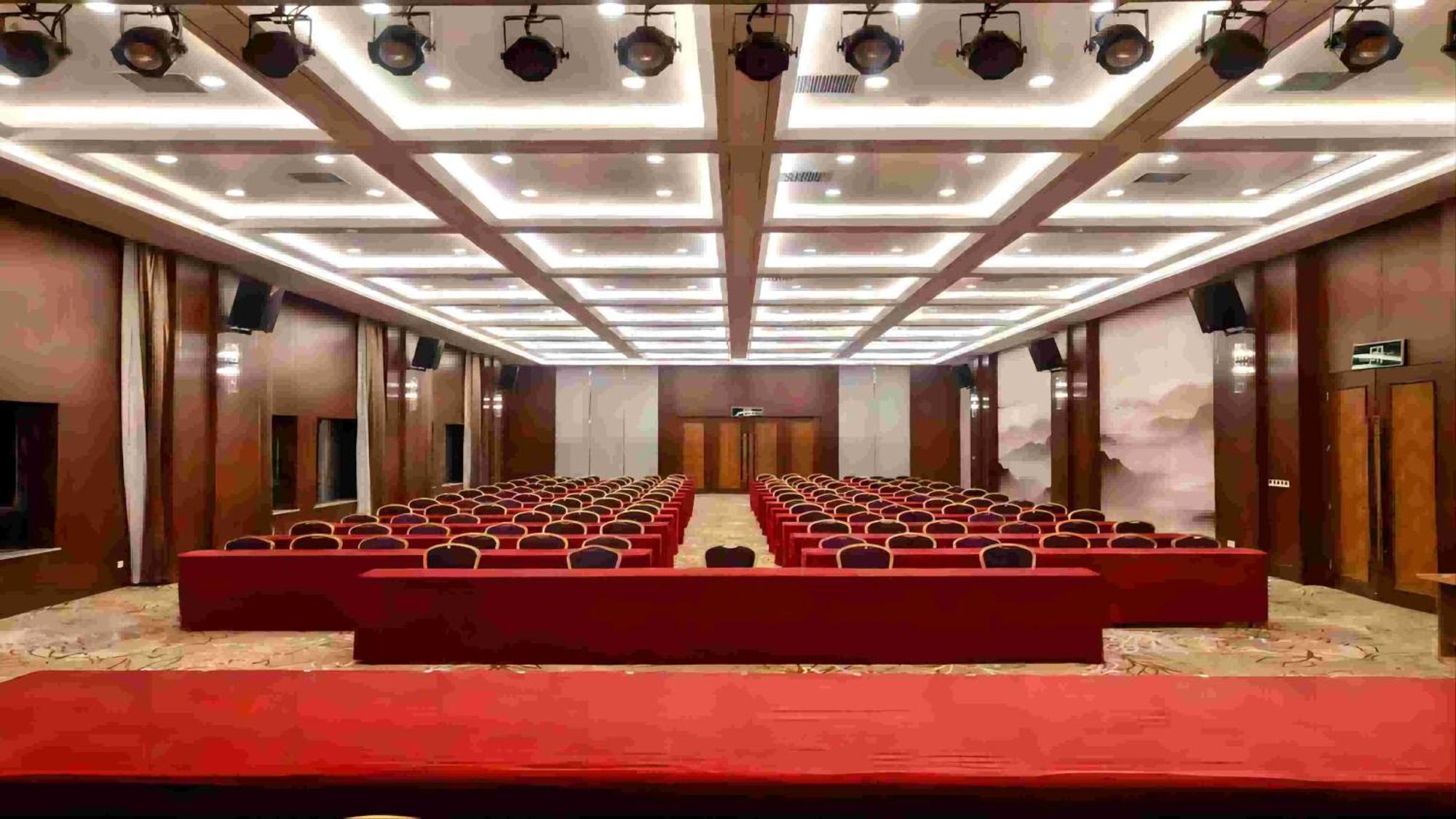 Holiday Inn Express Zhengzhou Airport By Ihg Xinzheng  Esterno foto