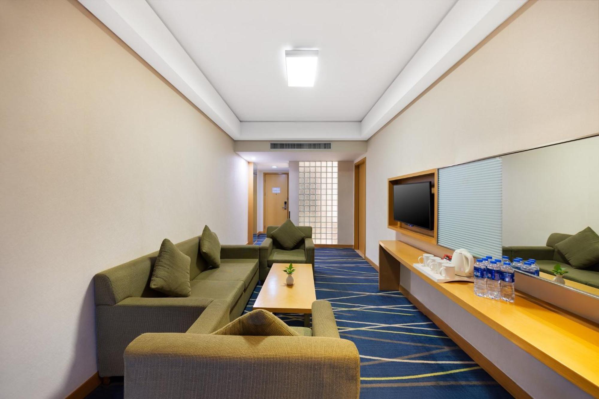 Holiday Inn Express Zhengzhou Airport By Ihg Xinzheng  Esterno foto