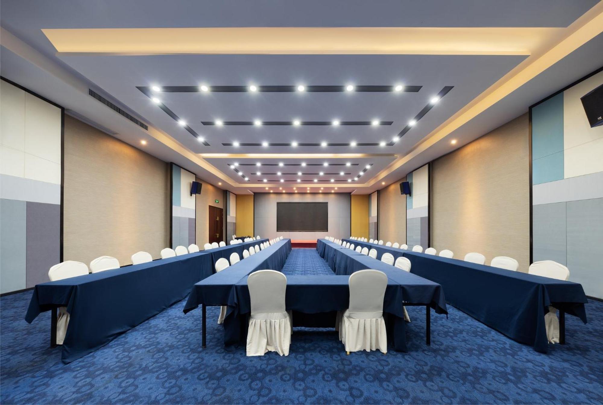 Holiday Inn Express Zhengzhou Airport By Ihg Xinzheng  Esterno foto
